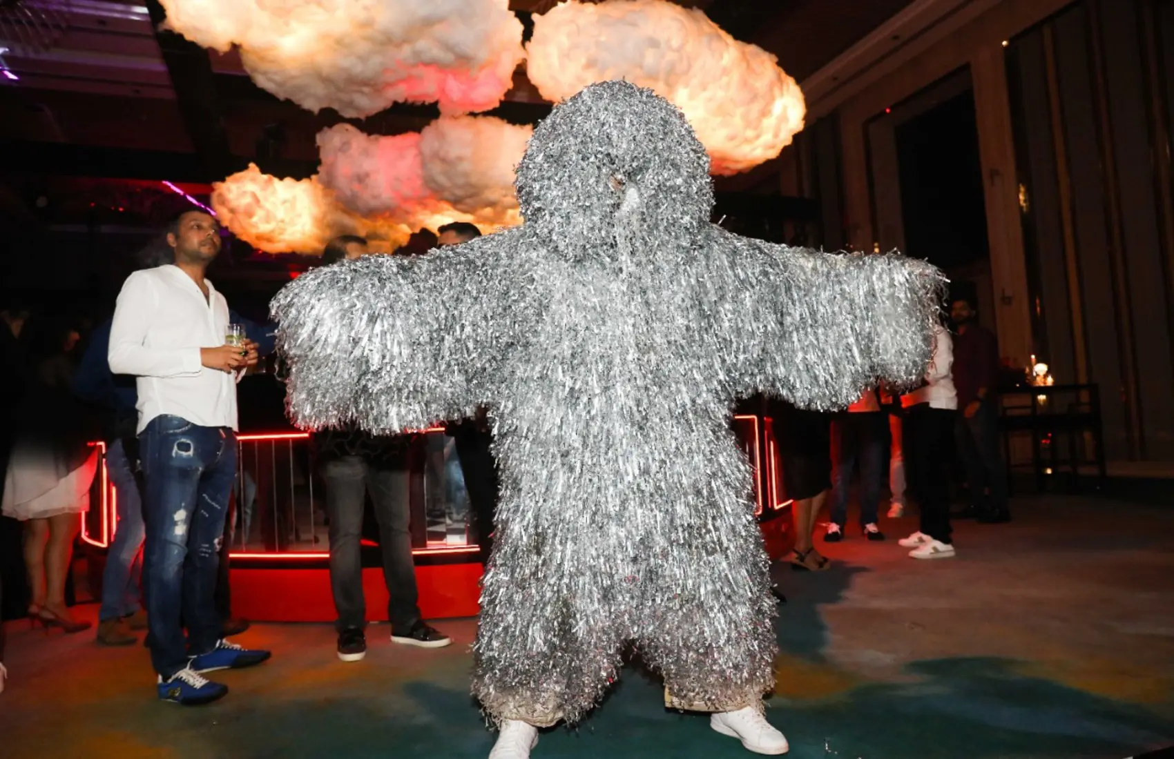 A Cloudy Rave Photos
